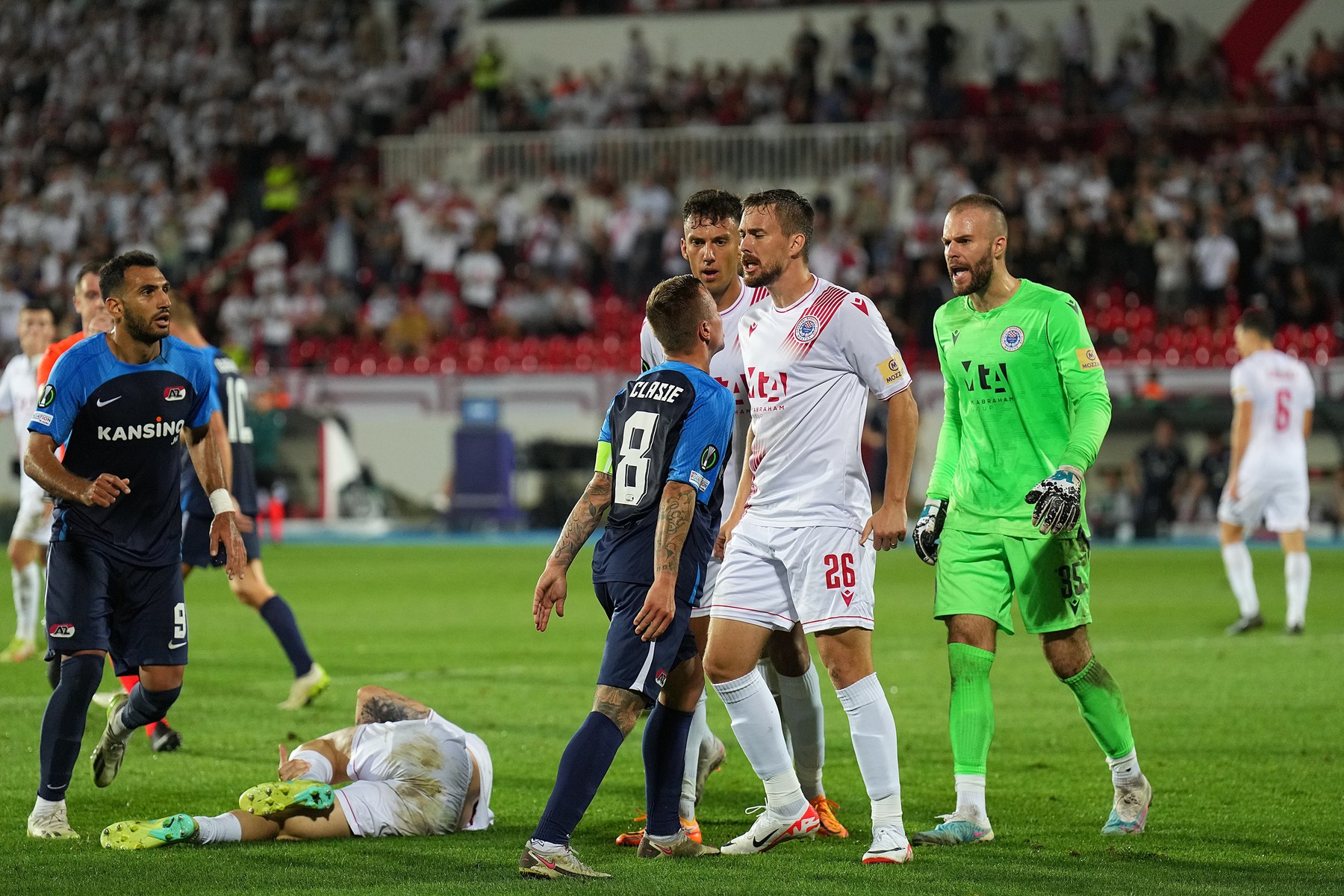 9/21/2023 - MOSTAR - Jordy Clasie of AZ Alkmaar (cl) argues with Filip Bradaric of HSK Zrinjski (cr) during the UEFA Conference League group E match between HSK Zrinjski Mostar and AZ Alkmaar at Gradski Mostar stadium on September 21, 2023 in Mostar, Bosnia and Herzegovina Herzegovina. ANP ED VAN DE POL /ANP/Sipa USA,Image: 807249016, License: Rights-managed, Restrictions: *** World Rights Except Belgium, France, Germany, The Netherlands, and the UK ***  BELOUT DEUOUT FRAOUT GBROUT NLDOUT, Model Release: no, Credit line: ANP / ddp USA / Profimedia