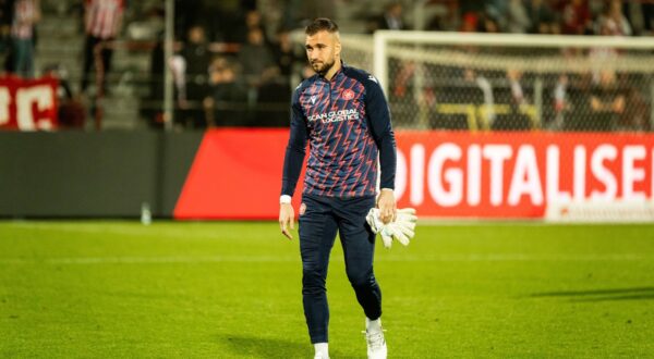 Aalborg BK v FC Fredericia, Oddset Pokalen cup footbaal, Aalborg, Denmark Aalborg, Denmark. 26th, September 2023. Goalkeeper Josip Posavec of Aalborg BK seen after the Oddset Pokalen match between Aalborg BK and FC Fredericia at Aalborg Portland Park in Aalborg. Aalborg Denmark Copyright: xGonzalesxPhoto/BalazsxPopalx,Image: 808874435, License: Rights-managed, Restrictions: PUBLICATIONxNOTxINxDENxNORxFINxBEL, Credit images as "Profimedia/ IMAGO", Model Release: no, Credit line: Gonzales Photo/Balazs Popal / imago sportfotodienst / Profimedia