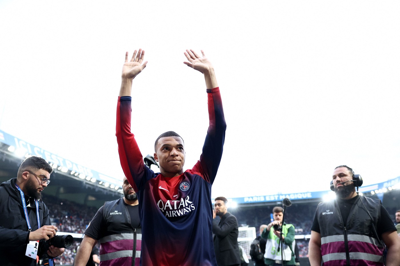 Paris Saint-Germain's French forward #07 Kylian Mbappe waves to supporters before the French L1 football match between Paris Saint-Germain (PSG) and Toulouse (TFC) on May 12, 2024 at the Parc des Princes stadium in Paris. This game will be Mbappe's final home game after he confirmed on May 10 he will leave the French champions at the end of the season, with Real Madrid widely expected to be his next destination.,Image: 872317994, License: Rights-managed, Restrictions: , Model Release: no, Credit line: FRANCK FIFE / AFP / Profimedia