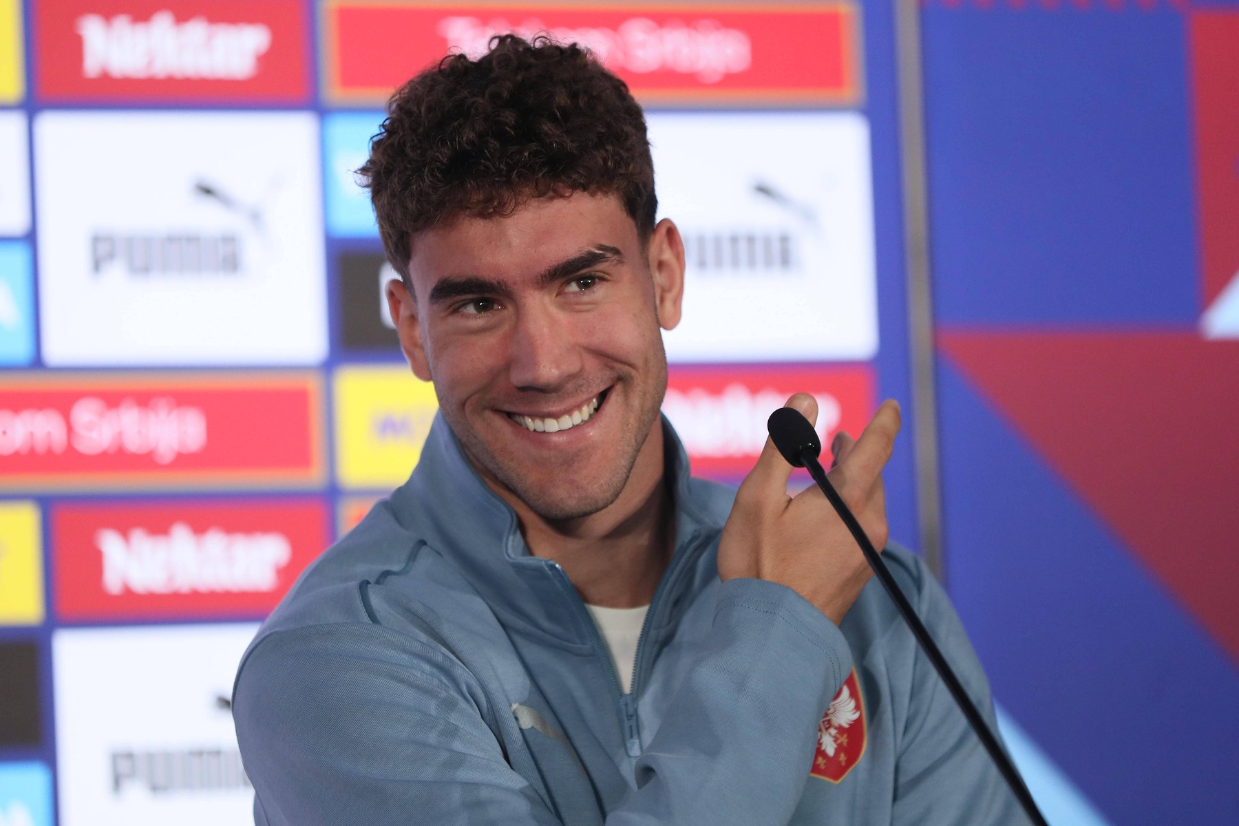 SERBIA FOOTBALL TEAM DUSAN VLAHOVIC fudbaler reprezentacije Srbije pres konferencija pred utakmicu UEFA Evropskog prvenstva 2024 godine protiv Engleske u hotelu Maksimilijan, Augzburg 14.06.2024. godine Foto: FOOTBALL, SERBIA, UEFA European Championship, EM, Europameisterschaft EURO 2024 Augsburg Hotel Maximilian Germany Copyright: xMarkoxMetlas/xMNxPressx,Image: 881593107, License: Rights-managed, Restrictions: Credit images as "Profimedia/ IMAGO", Model Release: no, Credit line: Marko Metlas / imago sportfotodienst / Profimedia