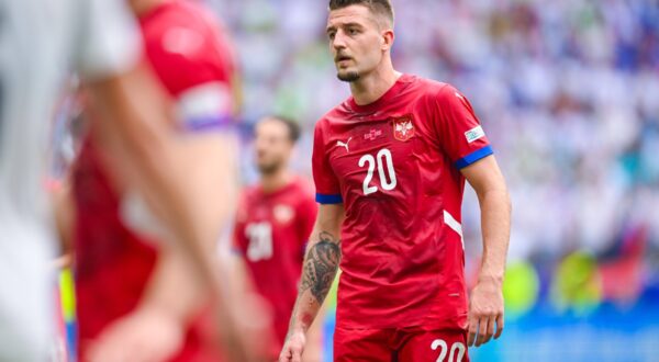 Sergej Milinkovic-Savic Serbia schaut zu, UEFA EURO 2024 - Group C, Slovenia vs Serbia, Fussball Arena Muenchen am 20. June 2024 in Muenchen, Deutschland. Foto von Sergej Milinkovic-Savic Serbia looks on, UEFA EURO 2024 - Group C, Slovenia vs Serbia, Munich Football Arena on June 20, 2024 in Munich, Germany. Photo by Defodi-738_738_SVNSRB_20240620_206 *** Sergej Milinkovic Savic Serbia looks on, UEFA EURO 2024 Group C, Slovenia vs Serbia, Munich Football Arena on June 20, 2024 in Munich, Germany Photo by Sergej Milinkovic Savic Serbia looks on, UEFA EURO 2024 Group C, Slovenia vs Serbia, Munich Football Arena on June 20, 2024 in Munich, German Defodi-738,Image: 883319074, License: Rights-managed, Restrictions: imago is entitled to issue a simple usage license at the time of provision. Personality and trademark rights as well as copyright laws regarding art-works shown must be observed. Commercial use at your own risk., Credit images as "Profimedia/ IMAGO", Model Release: no, Credit line: Silas Schueller/DeFodi Images / imago stock&people / Profimedia