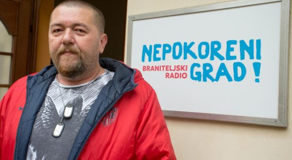24.11.2018., Vukovarska ulica, Osijek - Pokrenut Braniteljski radio ''Nepokoreni grad''. Srecko Josic,  glavni urednik braniteljskog radija "Nepokoreni grad". rPhoto: Dubravka Petric/PIXSELL