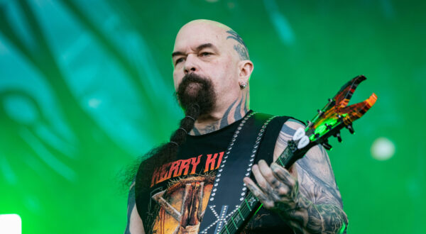 Rock am Ring 2024, 7.6.2024 Der ehemalige Slayer Gitarrist Kerry King mit seinem Soloprojekt auf der Bühne -- Mit dem Traditionsfestival Rock am Ring am Nürburgring in der Eifel startet in Deutschland die Festival-Saison. Das Festival findet in diesem Jahr vom 7. bis 9. Juni statt. Mehr als 70 Bands und Künstler stehen auf einer der drei großen Bühnen. Nürburg Nürburgring Rheinland-Pfalz Deutschland *** Rock am Ring 2024, 7 6 2024 Former Slayer guitarist Kerry King on stage with his solo project The traditional Rock am Ring festival at the Nürburgring in the Eifel region kicks off the festival season in Germany This year, the festival will take place from 7 to 9 June More than 70 bands and artists will perform on one of the three large stag Copyright: xBEAUTIFULxSPORTS/Derixx