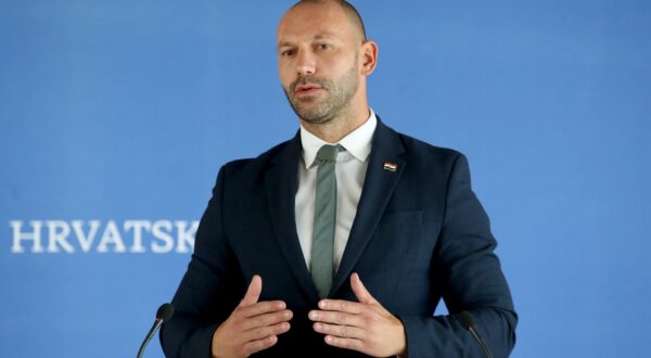 Zagreb, 25.07.2024. - Poslije sjednice Vlade izIjavu za medije dao je Damir Habijan, ministar pravosuđa, uprave i digitalne transformacije. Na fotografiji Damir Habijan.  foto HINA /Zvonimir KUHTIĆ/ kuzo