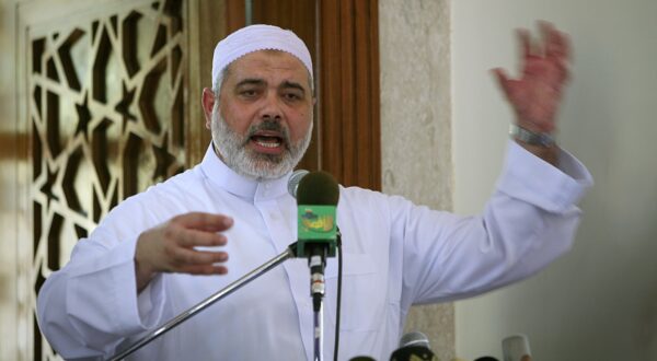 epa11510670 (FILE) - Senior Hamas leader Ismail Haniyeh gestures as he speaks at Friday prayers in Gaza City, 03 July 2009 (reissued 31 July 2024). According to the Islamic Republic News Agency, Hamas political chief Ismail Haniyeh and one of his bodyguards were killed in Tehran, Iran while in the country to attend the inauguration of Iran's newly elected president Masoud Pezeshkian.  EPA/ALI ALI