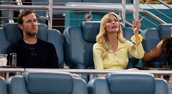 MIAMI GARDENS, FLORIDA - MARCH 28: Grigor Dimitrov of Bulgaria defeats Carlos Alcaraz of Spain during their match on Day 13 of the Miami Open at Hard Rock Stadium on March 28, 2024 in Miami Gardens, Florida, USA.
People:  Ivanka Trump, Jared Kushner,Image: 860882147, License: Rights-managed, Restrictions: **Not for sale in: USA, Brazil, Mexico**, Model Release: no, Credit line: MPI122 / Capital pictures / Profimedia