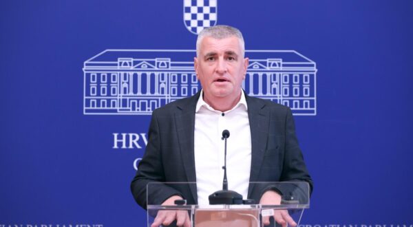 02.07.2024., Zagreb - Na konferenciji za medije odrzanoj u Saboru o temi "Rezolucija o genocidu u logorima u crnogorskom parlamentu" govorio je zastupnik Miro Bulj. Photo: Patrik Macek/PIXSELL