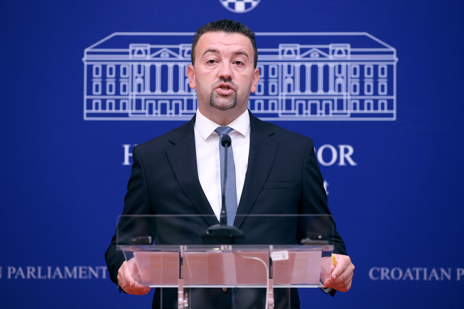 04.07.2024., Zagreb - Na konferenciji za medije odrzanoj u Saboru o temi:„Uvodjenje rodnih studija – deratifikacija Istanbulske konvencije“ govorio je zastupnik Marijan Pavlicek. Photo: Patrik Macek/PIXSELL