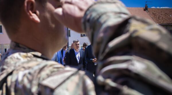 06.07.2024., Tomislavgrad, Bosna i Hercegovina - Predsjednik Republike Hrvatske polozio je vijenac i zapalio svijecu kod Spomen-obiljezja poginulih hrvatskih branitelja. Photo: Denis Kapetanovic/PIXSELL