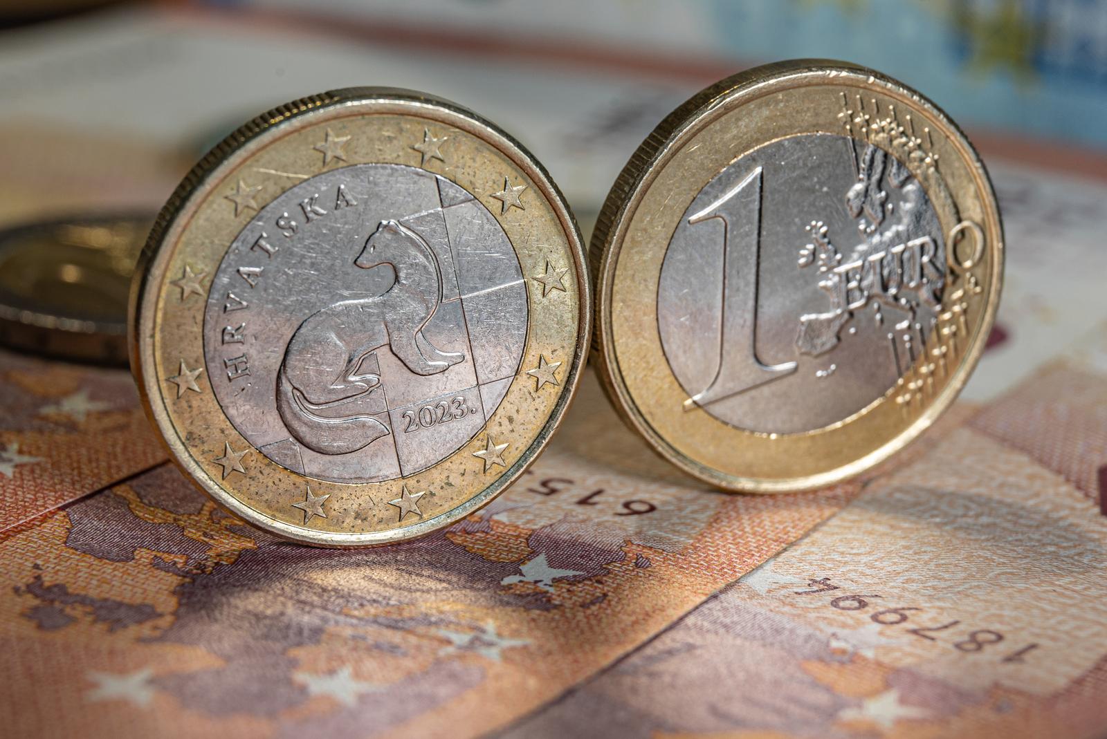08.02.2023. Osijek - Od 01.sjecnja 2023 godine euro je nova sluzbena valuta u Republici Hrvatskoj. Photo: Davor Javorovic/PIXSELL