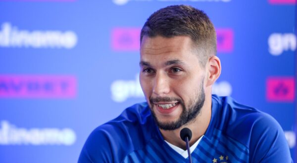 08.07.2024., Zagreb - Konferncija za medije GNK Dinama na kojoj je sluzbeno predstavljen igrac Marko Pjaca koji je nedavno ponovno potpisao za Dinamo. Marko Pjaca i sportski direktor Marko Maric. Photo: Igor Kralj/PIXSELL