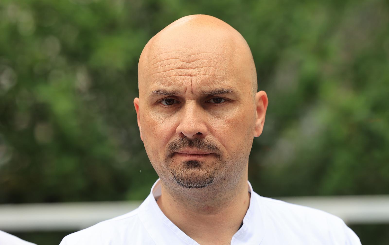11.06.2024., Zagreb - Odrzana konferencija za medije ravnatelja Davor Vagic i specijalist ortopedije i traumatologije Dinko Vidovic ispred Klinike za traumatologiju KBC-a Sestre milosrdnice. Photo: Marko Prpic/PIXSELL