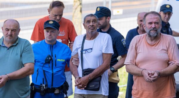 11.07.2024., Osijek - Zupanijski sud, Privodjenje petorice uhicenih, osumnjicenih za ratni zlocin sucu istrage. Photo: Davor Javorovic/PIXSELL