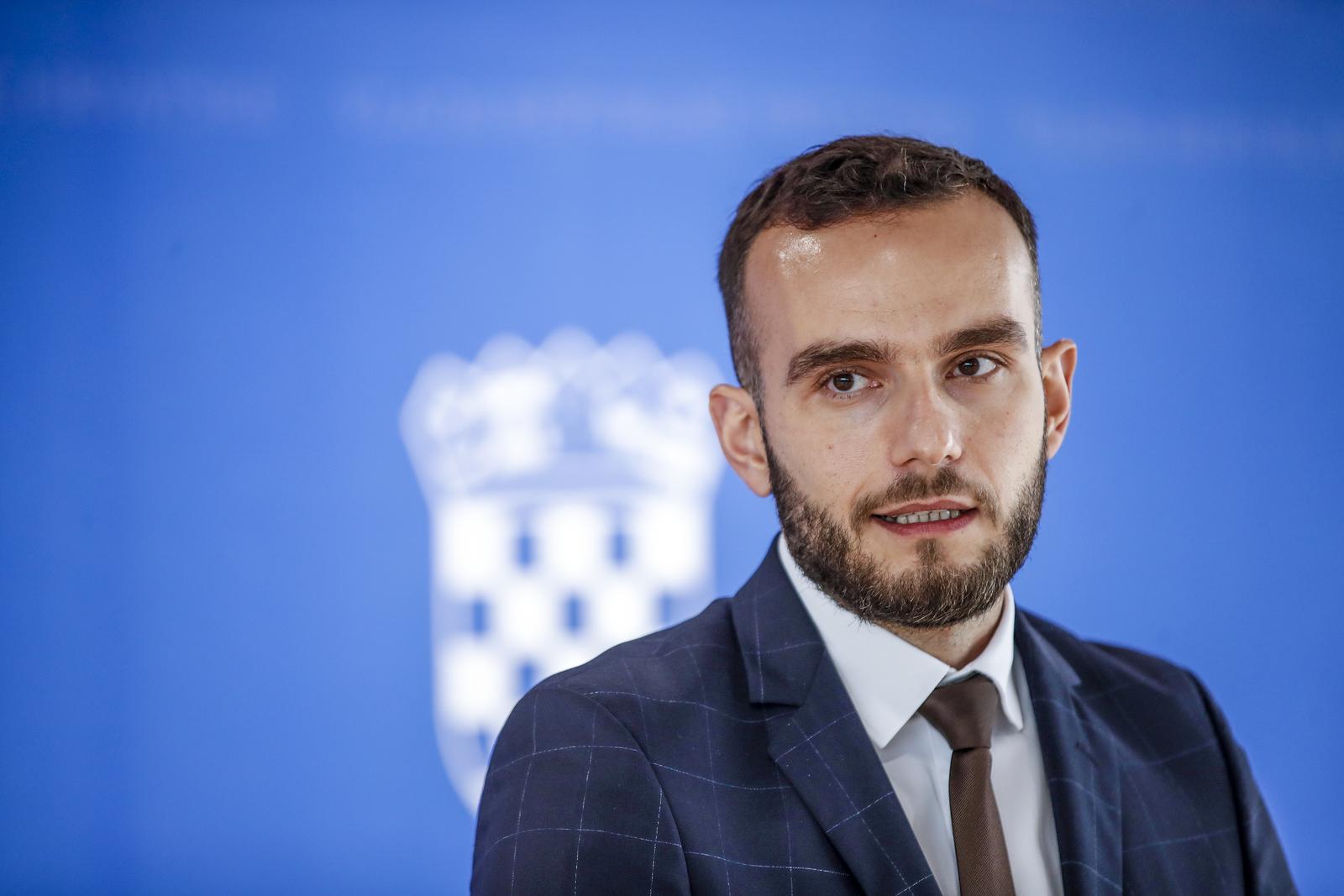 Josip Aladrović