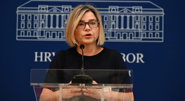20.6.2024., Zagreb - Sandra Bencic iz stranke Mozemo dala je izjavu za medije. Photo: Davorin Visnjic/PIXSELL
