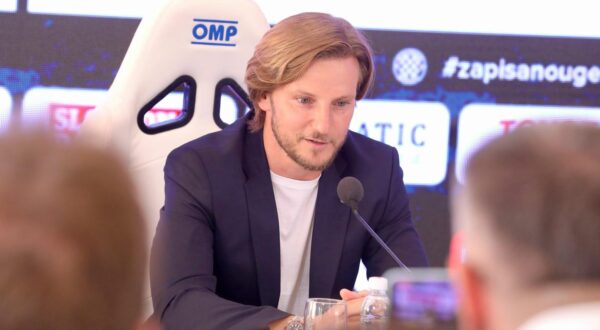 21.07.2024.,Split- Ivan Rakitic potpisao ugovor s HNK Hajduk i odrzao konferenciju za medije. Photo: Ivo Cagalj/PIXSELL