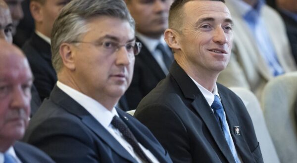 03.05.2024., Vukovar - Predsjednik Vlade Andrej Plenkovic sudjelovao je na svecanoj sjednici Gradskog vijeca Grada Vukovara u povodu obiljezavanja Dana grada. Photo: Davor Javorovic/PIXSELL
