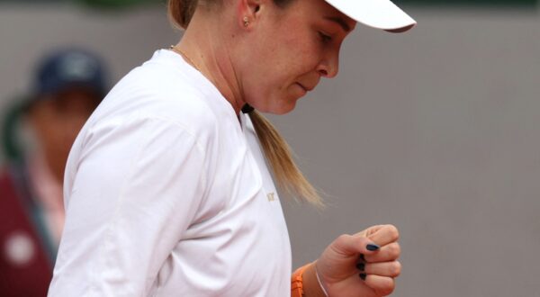 Croatia's Donna Vekic reacts after a point during her women's singles match against Ukraine's Marta Kostyuk on day five of the French Open tennis tournament at the Roland Garros Complex in Paris on May 30, 2024.,Image: 877558124, License: Rights-managed, Restrictions: , Model Release: no, Credit line: ALAIN JOCARD / AFP / Profimedia