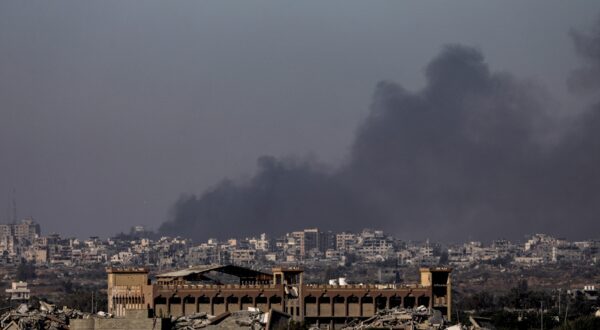 epa11473718 Smoke rises as the Israeli military continues its operation in Gaza City, 11 July 2024 (issued 12 July 2024). The Israeli army on 09 July, had asked all inhabitants of Gaza city to leave, according to its statement the same day hospitals and medical facilities were not concerned but civilians in specific areas were called to move  towards 'the humanitarian area' 'to minimize risk posed to civilians in active combat zone'. More than 38,000 Palestinians and over 1,455 Israelis have been killed, according to the Palestinian Health Ministry and the IDF, since Hamas militants launched an attack against Israel from the Gaza Strip on 07 October 2023, and the Israeli operations in Gaza and the West Bank which followed it.  EPA/MOHAMMED SABER