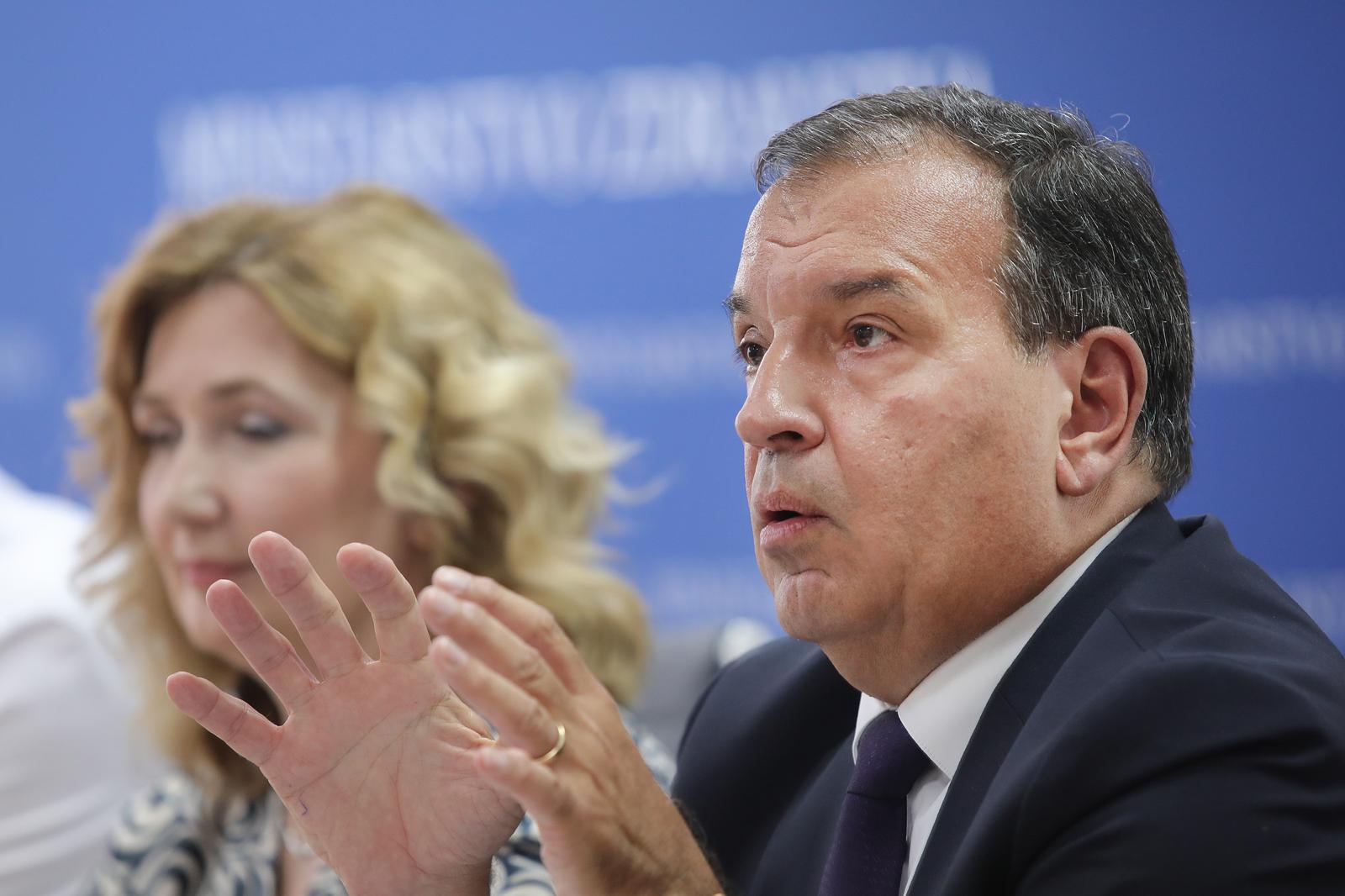 02.07.2024., Zagreb - U Ministarstvu zdravstva odrzana je konferencija za medije ministra zdravstva Vilija Berosa i voditelja programa specijalistiskog usavrsavanja medicinskih sestara i tehnicara u djelatnosti hitne medicine Antuna Bajana uoci svecane dodjele uvjerenja o polozenom specijalistickom ispitu u djelatnosti hitne medicine i novih odobrenja za samostalan rad medicinskih sestara i tehnicara specijalista u djelatnosti hitne medicine. Vili Beros. Photo: Tomislav Miletic/PIXSELL