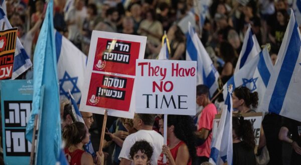 epa11543785 Israelis demonstrate in Tel Aviv calling for the immediate release of Israeli hostages held by Hamas in Gaza, and for the government to be replaced now, 10 August 2024.  EPA/STR