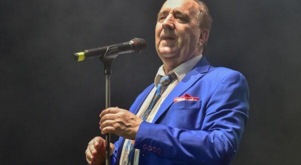 10.02.2024., Zadar - Mladen Grdovic odrzao je velik koncert na Visnjiku povodom 45 obljetnice svoje karijere. Photo: Dino Stanin/PIXSELL
