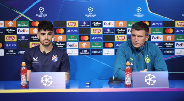 19.08.2024., Zagreb - Igrac Dinama Sandro Kulenovic i trener Dinama Sergej Jakirovic na konferenciji za medije uoci sutrasnje utakmice play-offa za ulazak u UEFA Ligu prvaka izmedju GNK Dinamo i Qaraga. Photo: Slavko Midzor/PIXSELL