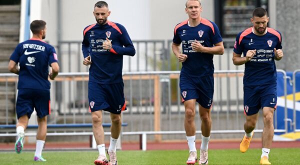 21.06.2024., Neuruppin, Njemacka - Europsko prvenstvo 2024. Trening hrvatske nogometne reprezentacije na trening-igralistu Volksparkstadion. Marcelo Brozovic, Domagoj Vida, Mateo Kovacic Photo: Marko Lukunic/PIXSELL