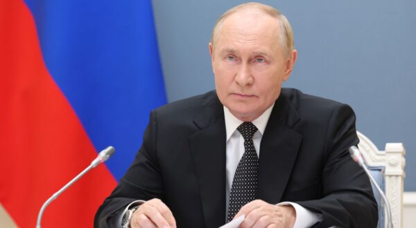 epa11596700 Russian President Vladimir Putin makes an address to launch the active phase of the strategic exercise 'Ocean-2024' in the Pacific and Arctic Oceans, the Mediterranean, Caspian and Baltic Seas via video link at the Presidential Situation Centre in Moscow, Russia, 10 September 2024.  EPA/ALEXANDER KAZAKOV/SPUTNIK/KREMLIN POOL MANDATORY CREDIT
