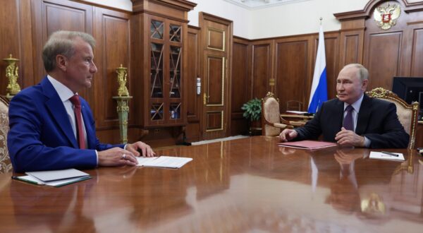 epa11622318 Russian President Vladimir Putin (R) speaks with Sberbank CEO and Chairman of the Executive Board Herman Gref during their meeting at the Kremlin in Moscow, Russia, 24 September 2024.  EPA/ALEXANDER KAZAKOV/SPUTNIK/KREMLIN POOL MANDATORY CREDIT