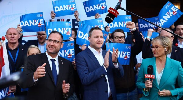 epa11632463 Members of the Freedom Party of Austria (FPOe) celebrate early voting results during parliamentary elections in Vienna, Austria, 29 September 2024. Austria's far-right Freedom Party is heading for an unprecedented general election victory under leader Herbert Kickl, according to projections.  EPA/FILIP SINGER