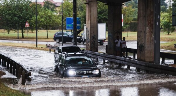 Milan, ITALY  - Milan, The flooding of the Lambro river after the rain and bad weather. In the photo: High water near Via Feltre

BACKGRID UK 5 SEPTEMBER 2024,Image: 905057977, License: Rights-managed, Restrictions: RIGHTS: WORLDWIDE EXCEPT IN AUSTRALIA, CANADA, ITALY, NEW ZEALAND, UNITED STATES, Model Release: no, Pictured: GV, General View, Credit line: IPA / BACKGRID / Backgrid UK / Profimedia
