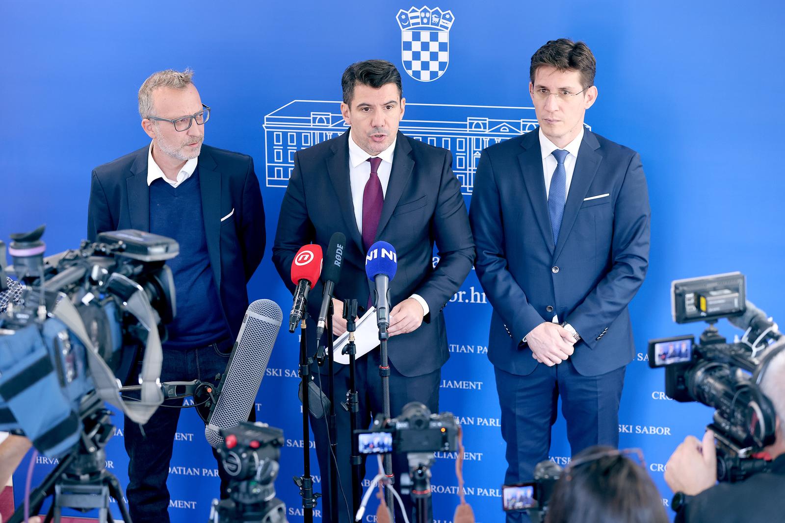 20.09.2024., Zagreb - Na konferenciji za medije Kluba zastupnika Most odrzanoj u Saboru o  temi: "Tomasevicev i Plenkovicev blagoslov zamjeni stanovnistva“ govorili su zastupnici iz Kluba. Photo: Patrik Macek/PIXSELL