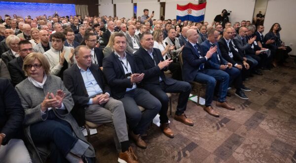 28.09.2024., Zagreb - Osnivacka skupstina nove politicke stranke DOMiNO odrzana je u hotelu Aristos.
 Photo: Davor Puklavec/PIXSELL