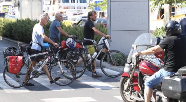 02.06.2018., Split - Prvi lipanjski vikend u splitskoj gradskoj luci s povecanim prometom, ali bez vecih guzvi. rPhoto:Ivo Cagalj/PIXSELL