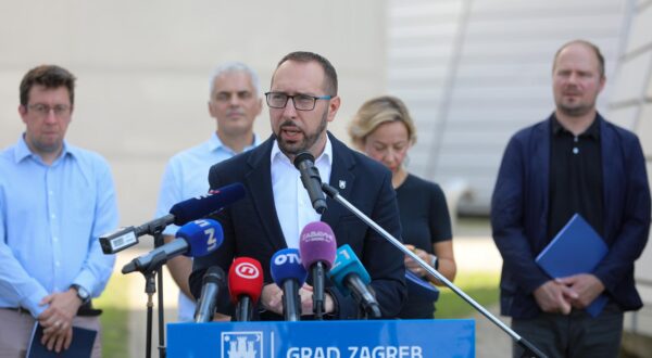 30.08.2024.,Zagreb, gradonacelnik Grada Zagreba Tomislav Tomasevic i zamjenici gradonacelnika Danijela Dolenec i Luka Korlaet obisli Centralni uredjaj za procisćavanje otpadnih voda Grada Zagreba (CUPOVZ). 
 Photo: Robert Anic/PIXSELL