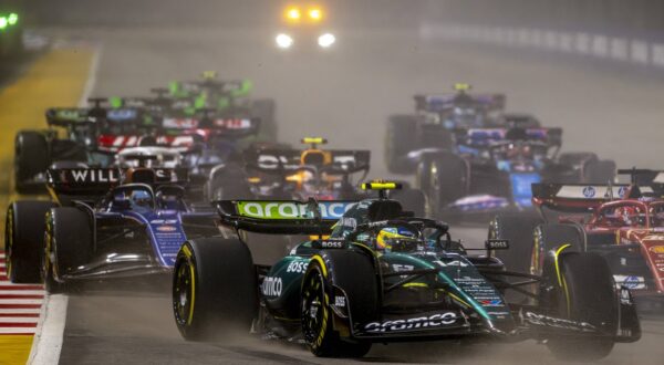 Marina Bay - 22-09-2024, Marina Bay Street Circuit, Lewis Hamilton at the Formula 1 Singapore Grand Prix 2024 Sunday Formula 1 Singapore Grand Prix 2024 Sunday x26319854x Copyright:,Image: 910924096, License: Rights-managed, Restrictions: PUBLICATIONxNOTxINxNED, Model Release: no, Credit line: IMAGO / imago sportfotodienst / Profimedia