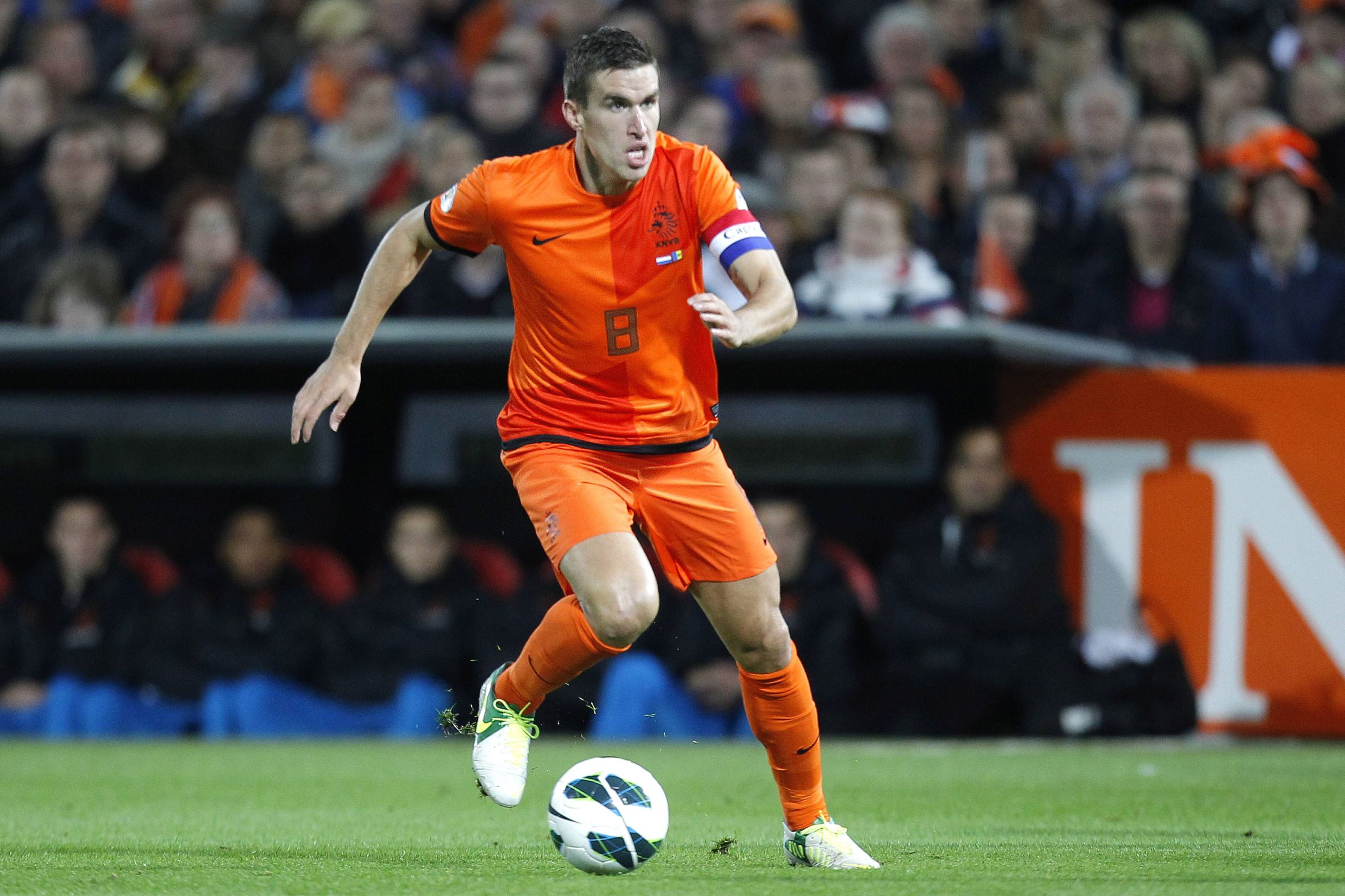 ROTTERDAM - Nederland - Andorra , Voetbal Kwalificatiewedstrijd Worl Cup Brazil , seizoen 2012-2013 , 12-11-2012 , De Kuip , Nederlands elftal speler Kevin Strootman. Nederland - Andorra *** ROTTERDAM Netherlands Andorra Football Qualification Match Worl Cup Brazil Season 2012 2013 12 11 2012 The Kuip Dutch League Player Kevin Strootman Netherlands Andorra