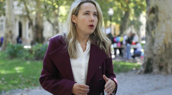 12.10.2024., Zagreb - Saborska zastupnica i kandidatkinja za predsjednicu Republike Hrvatske Marija Selak Raspudic, na Zrinjevcu, je odrzala konferenciju za medije na temu obrazovanja i odgoja. Photo: Luka Batelic/PIXSELL