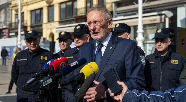 21.10.2024., Zagreb - Obiljezavanje 5. Nacionalnog dana sigurnosti cestovnog prometa. 
Sredisnjem dogadjaju prisustvovao je potpredsjednik Vlade i ministar unutarnjih poslova dr. sc. Davor Bozinovic u pratnji glavnog ravnatelja policije Nikole Miline i suradnika te predstavnici drugih institucija koji sudjeluju u provedbi Nacionalnog plana sigurnosti cestovnog prometa. Photo: Neva Zganec/PIXSELL