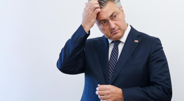 21.10.2024., Zagreb - Opaticka 8. Predsjednik Vlade Andrej Plenkovic sudjelovao je na svecanosti otvorenja obnovljene Palace Buzan-zgrade Ureda za opce poslove Hrvatskoga sabora i Vlade Republike Hrvatske. Uz predsjednika Vlade bili su i potpredsjednik Vlade i ministar prostornoga uredjenja, graditeljstva i drzavne imovine Branko Bacic i ministrica kulture i medija Nina Obuljen Korzinek.  Photo: Sanjin Strukic/PIXSELL