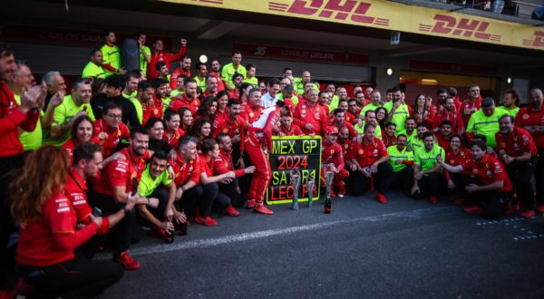 Scuderia Ferrari win celebration, SAINZ Carlos (spa), Scuderia Ferrari SF-24, portrait during the Formula 1 Gran Premio de la Ciudad de Mexico 2024, 20th round of the 2024 Formula One World Championship from October 25 to 27, 2024 on the Autodromo Hermanos Rodriguez, in Mexico City, Mexico -,Image: 927182471, License: Rights-managed, Restrictions: 00124021, Model Release: no, Credit line: Eric Alonso / Panoramic / Profimedia