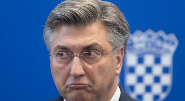 Zagreb, 20.11.2024. - Izjava za medije predsjednika Hrvatske vlade Andreja plenkovića nakon predstavljanja proračuna u Saboru.
Na fotografiji Andrej Plenković.
foto HINA/ Edvard ŠUŠAK/ es