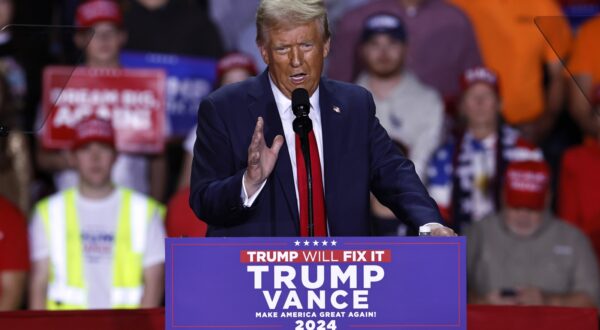 epa11701968 Republican presidential candidate and former US President Donald Trump speaks during a campaign rally in Grand Rapids, Michigan, USA, 04 November 2024. Trump and Vice President and Democratic presidential nominee Kamala Harris are tied in the polls with one day until the election of 05 November.  EPA/CJ GUNTHER