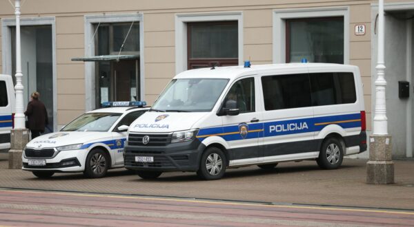 02.10.2024., Zagreb - Pojacana prisutnost policije u centru Zagreba uoci utakmice Lige prvaka. Photo: Luka Batelic/PIXSELL