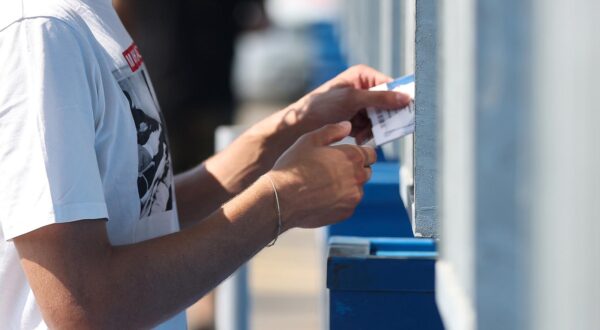 23.08.2023., Zagreb - Pocetak prodaje ulaznica na Ticket pointu GNK Dinamo dan uoci prve utakmice doigravanja za ulazak u UEFA Europa ligu, GNK Dinamo - AC Sparta Praha. Photo: Goran Stanzl/PIXSELL