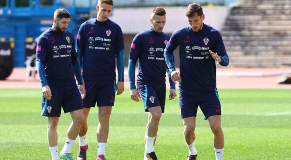 26.03.2023., Split - Trening hrvatske nogometne reprezentacije uoci utakmice s Turskom.
Mario Pasalic, Mislav Orsic, Borna Barisic Photo: Miroslav Lelas/PIXSELL