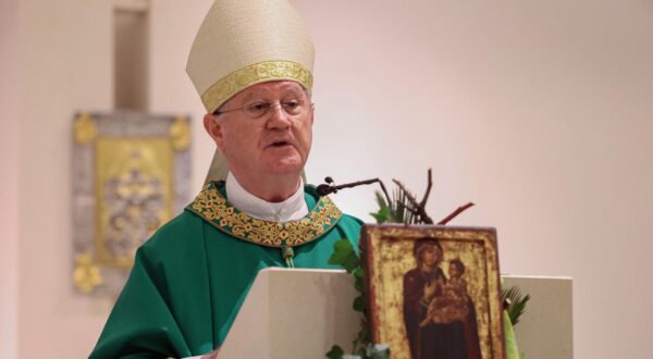 31.10.2024., Split- Zupa Presvetog Srca Isusova, Visoka Holywin - svetost pobjedjuje. Misu predvodio mons. Zdenko Krizic.   Photo: Ivana Ivanovic/PIXSELL