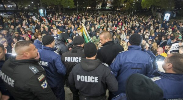 Police officers guard the entrance of the Bulgarian National theater Ivan Vazov prior to the premiere of "Arms and the Man" directed by John Malkovich as Nationalist protesters stage a protest against the play they found offending to Bulgaria, in Sofia on November 7, 2024.,Image: 931656626, License: Rights-managed, Restrictions: , Model Release: no, Credit line: DIMITAR KYOSEMARLIEV / AFP / Profimedia