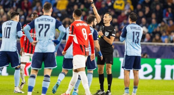 Referee Jose Maria Sanchez Martinez shows a red card to Slovan Bratislava's Croatian midfielder #10 Marko Tolic (L) during during the UEFA Champions League football match SK Slovan Bratislava vs AC Milan in Bratislava, Slovakia on November 26, 2024.,Image: 939513386, License: Rights-managed, Restrictions: , Model Release: no, Credit line: -STR / AFP / Profimedia